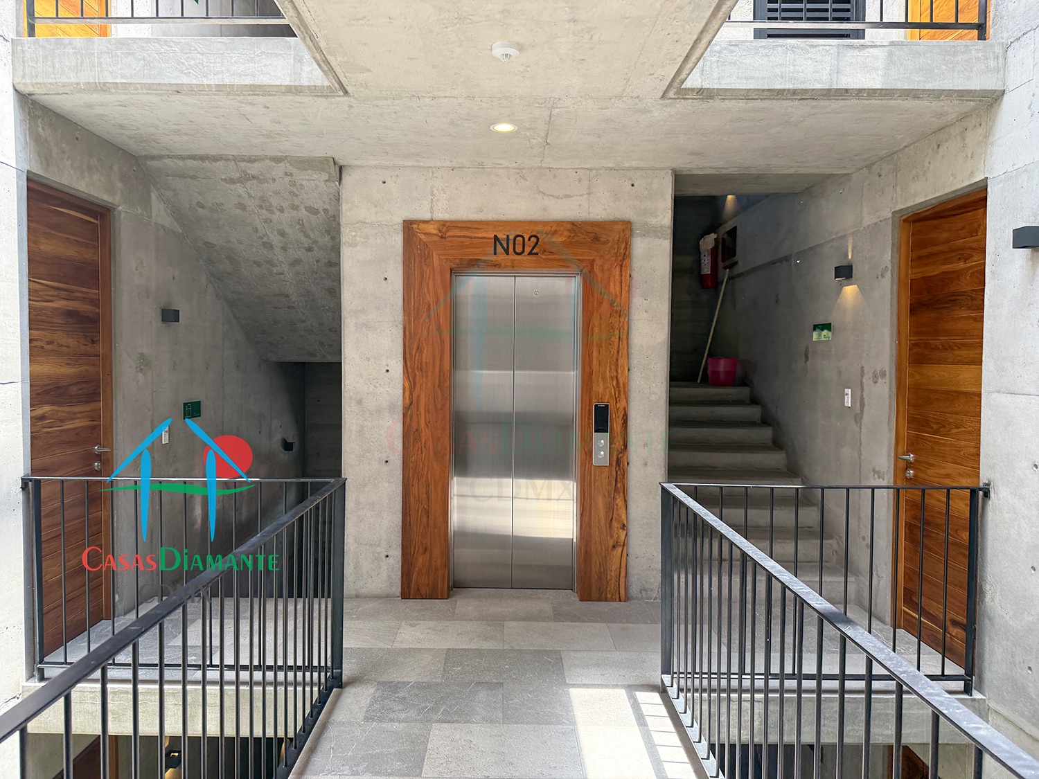 Las Aguilas Ursus BJB - Acceso 1